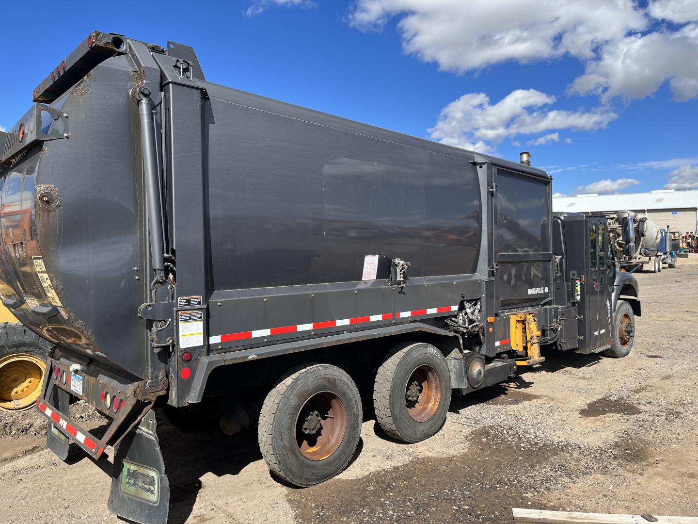 CAMION DE BASURA INTERNATIONAL WORKSTAR 7400